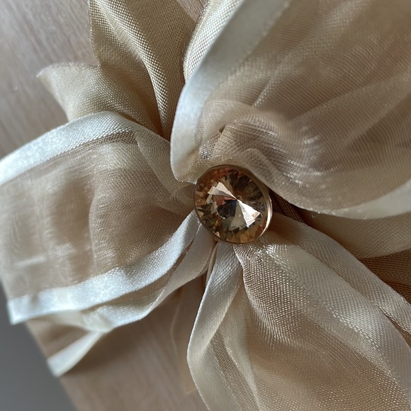 ✨NWOT bon appetite engraved wooden cutting board - Picture 9 of 10